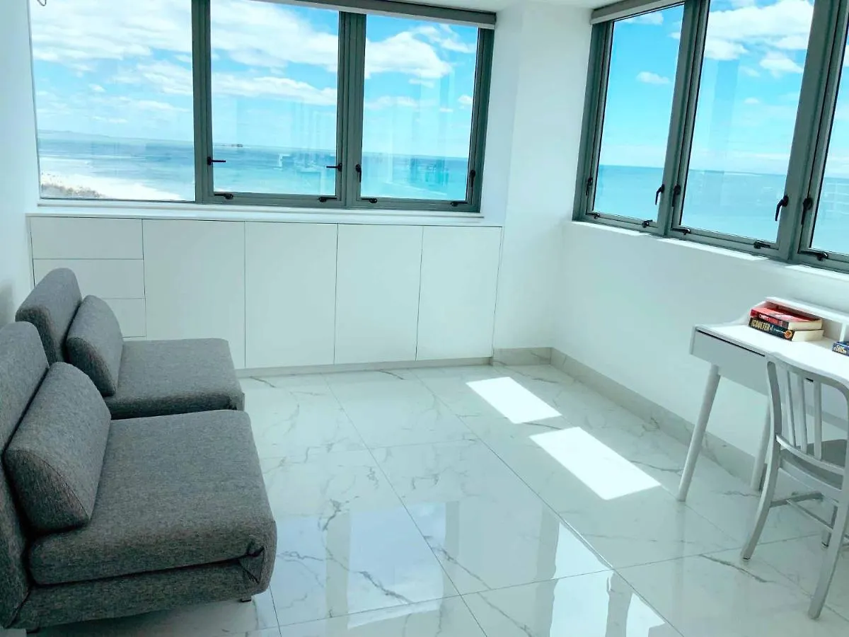 Apartment Beachfront Towers Maroochydore Australia