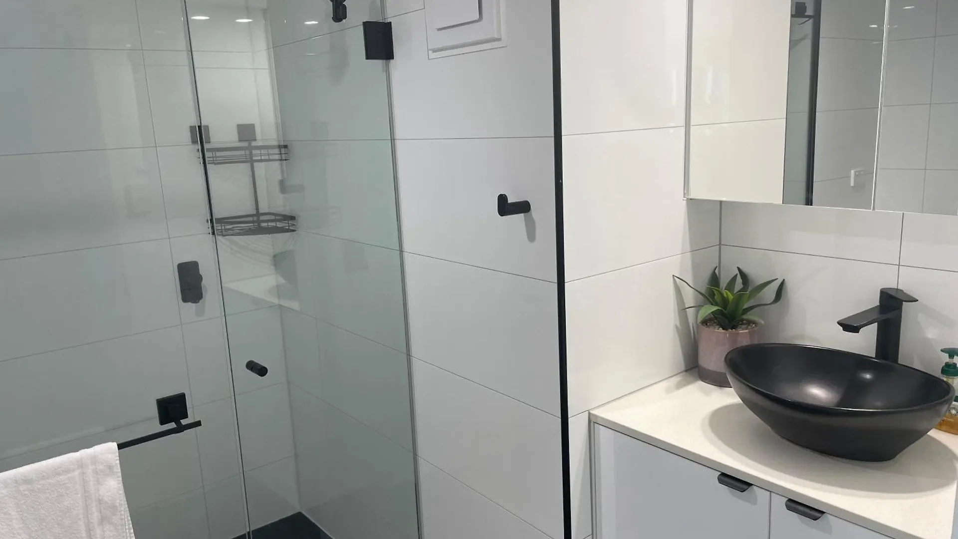 Beachfront Towers Maroochydore Apartment