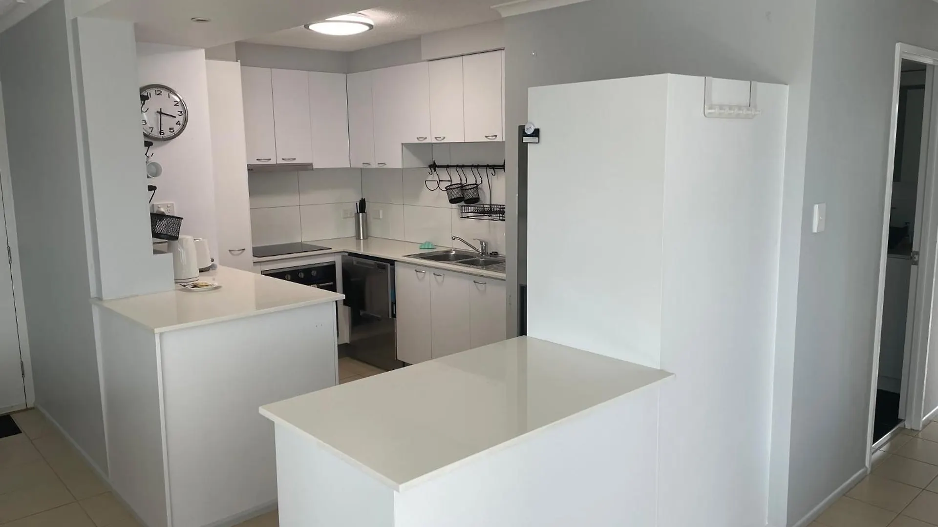 Beachfront Towers Maroochydore 0*,
