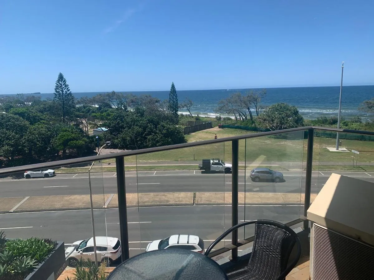Beachfront Towers Maroochydore Apartment